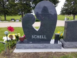 Schell monument with heart design